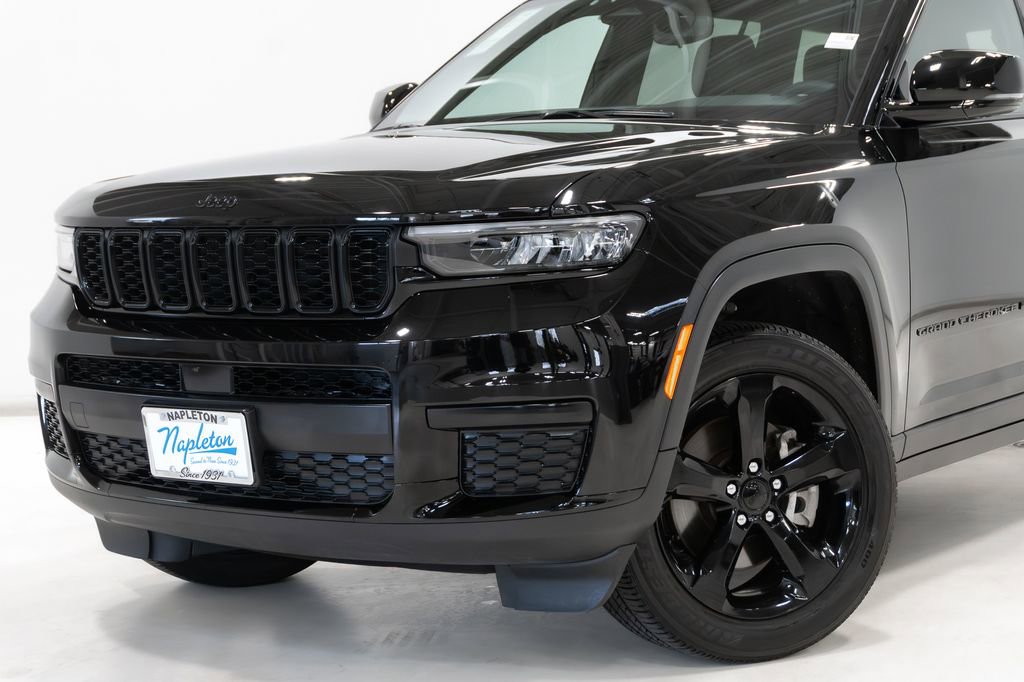 Certified 2024 Jeep Grand Cherokee L Altitude AWD/4WD image 2