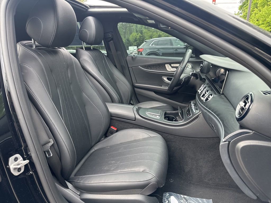Used 2022 Mercedes-Benz E 350 Sedan w/ AMG Line Exterior image 8