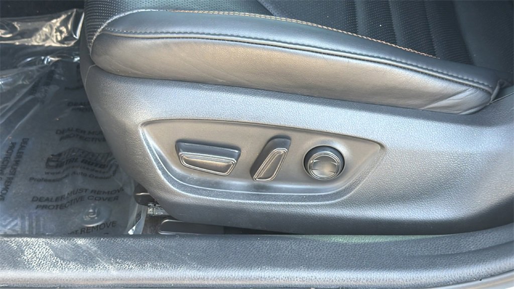 Certified 2020 Toyota Avalon XSE image 18