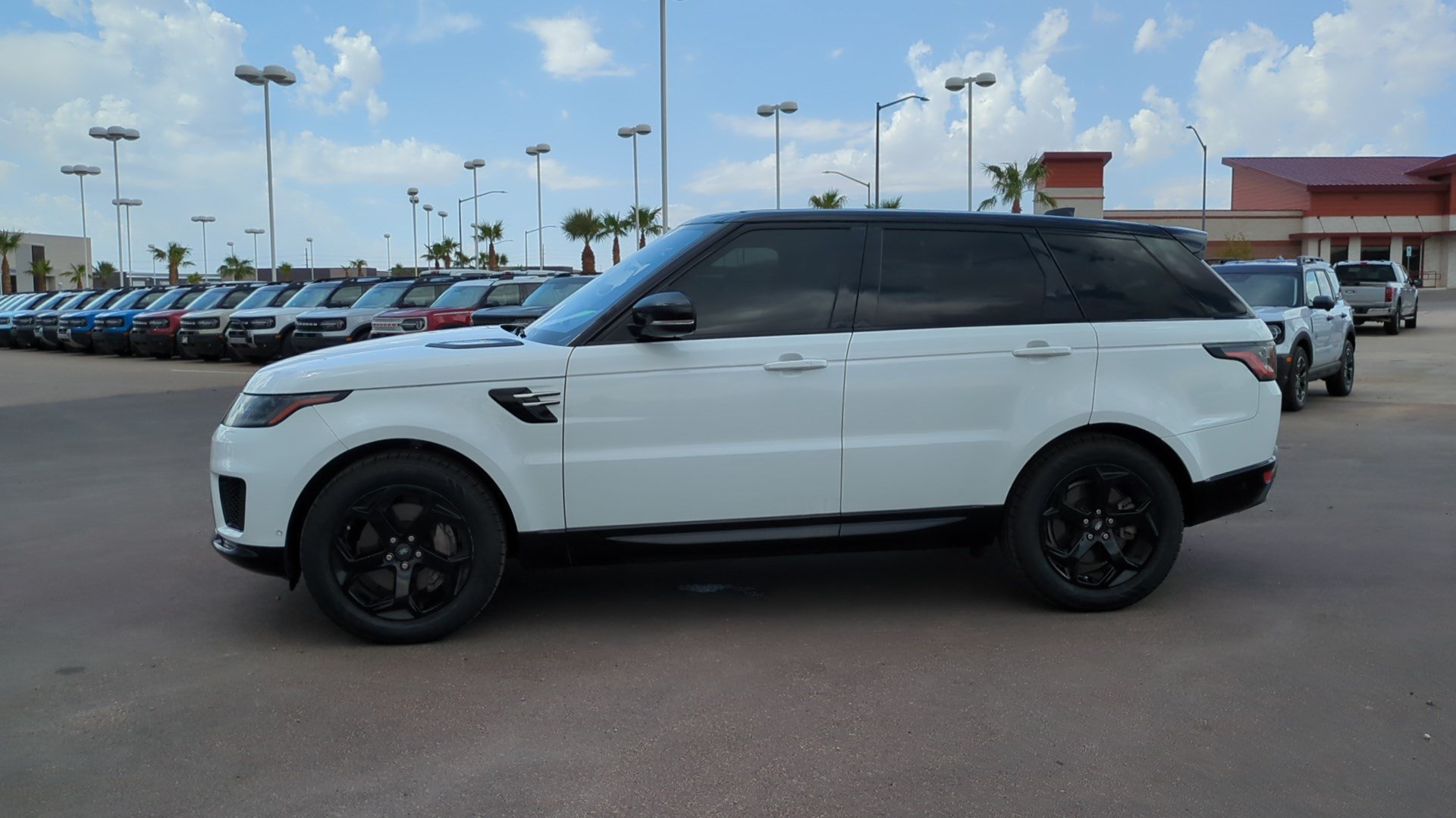 Used 2018 Land Rover Range Rover Sport HSE AWD/4WD image 6