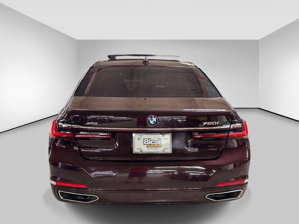 Used 2020 BMW 750i xDrive w/ Executive Package AWD/4WD image 5