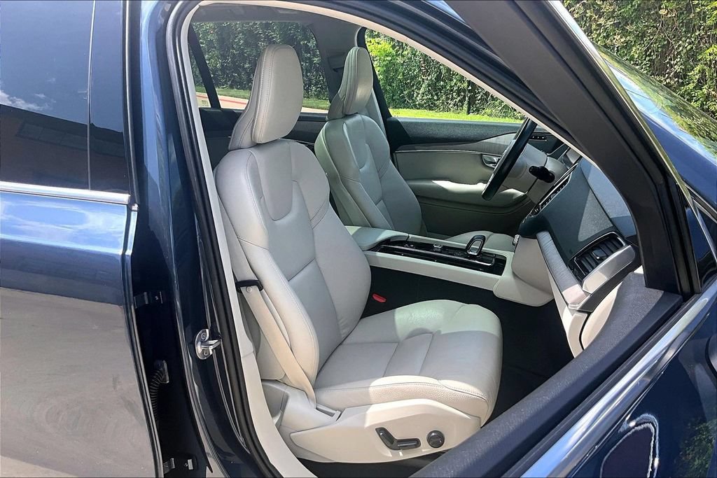 Used 2025 Volvo XC90 B6 Plus AWD/4WD image 10