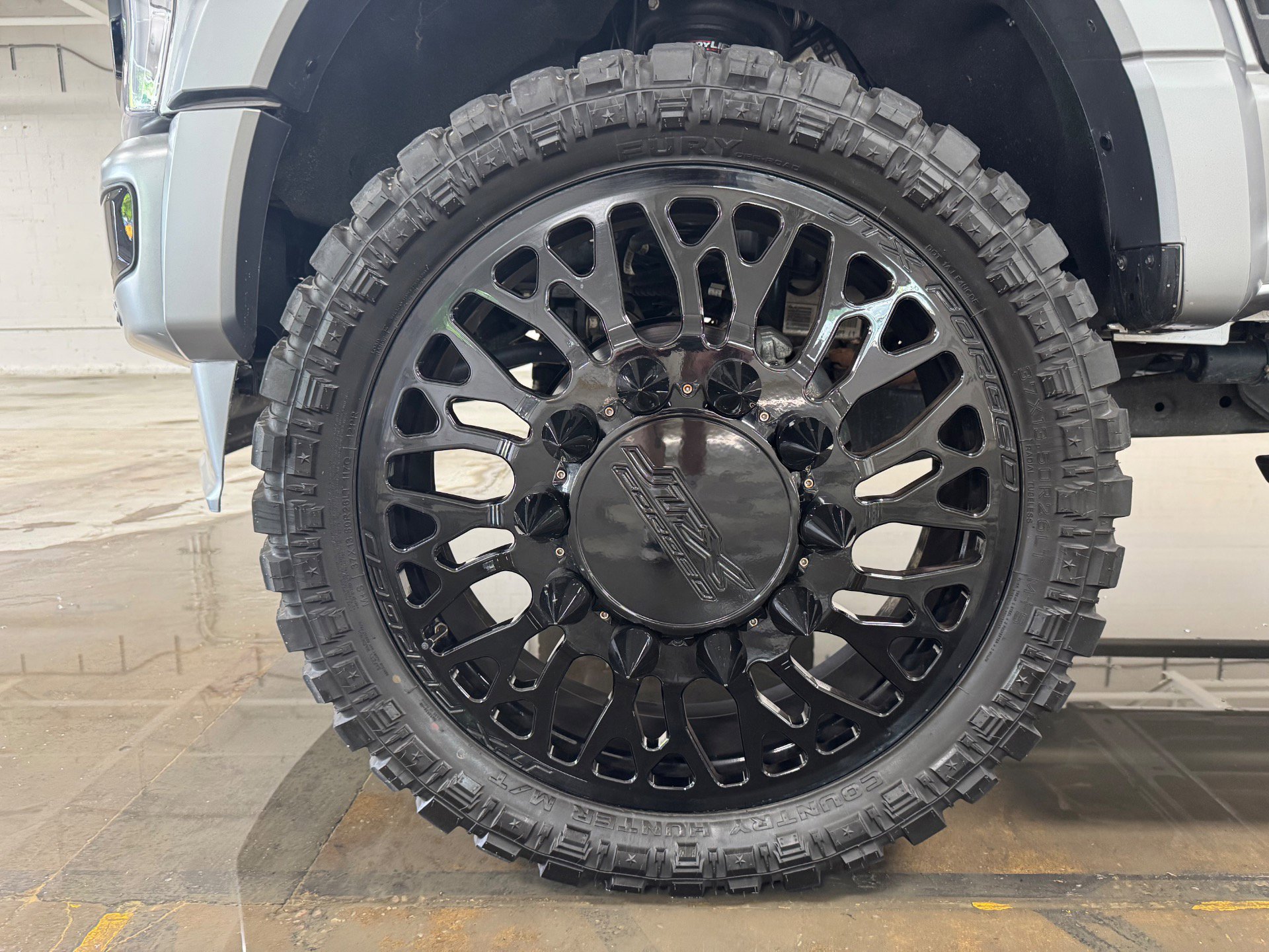 Used 2024 Ford F450 Platinum w/ Camper Package image 20