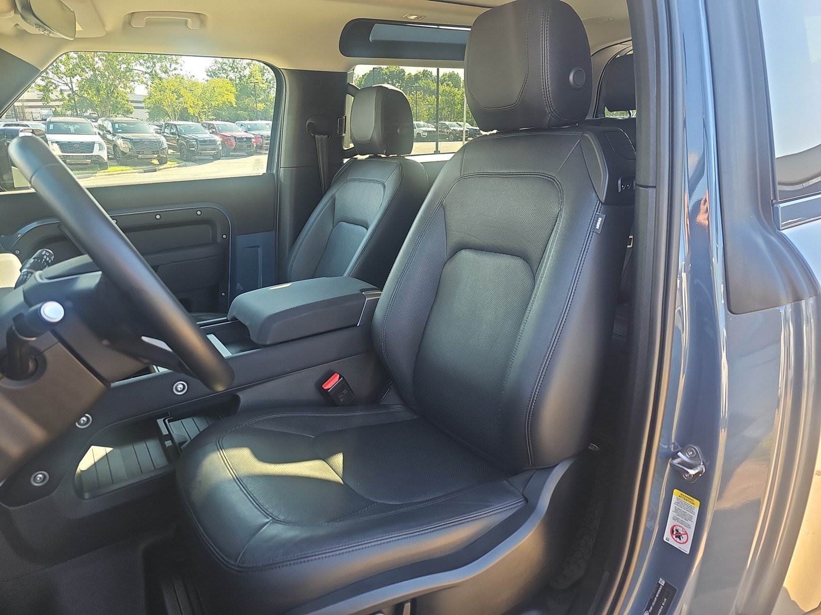 Used 2023 Land Rover Defender 90 SE AWD/4WD image 14