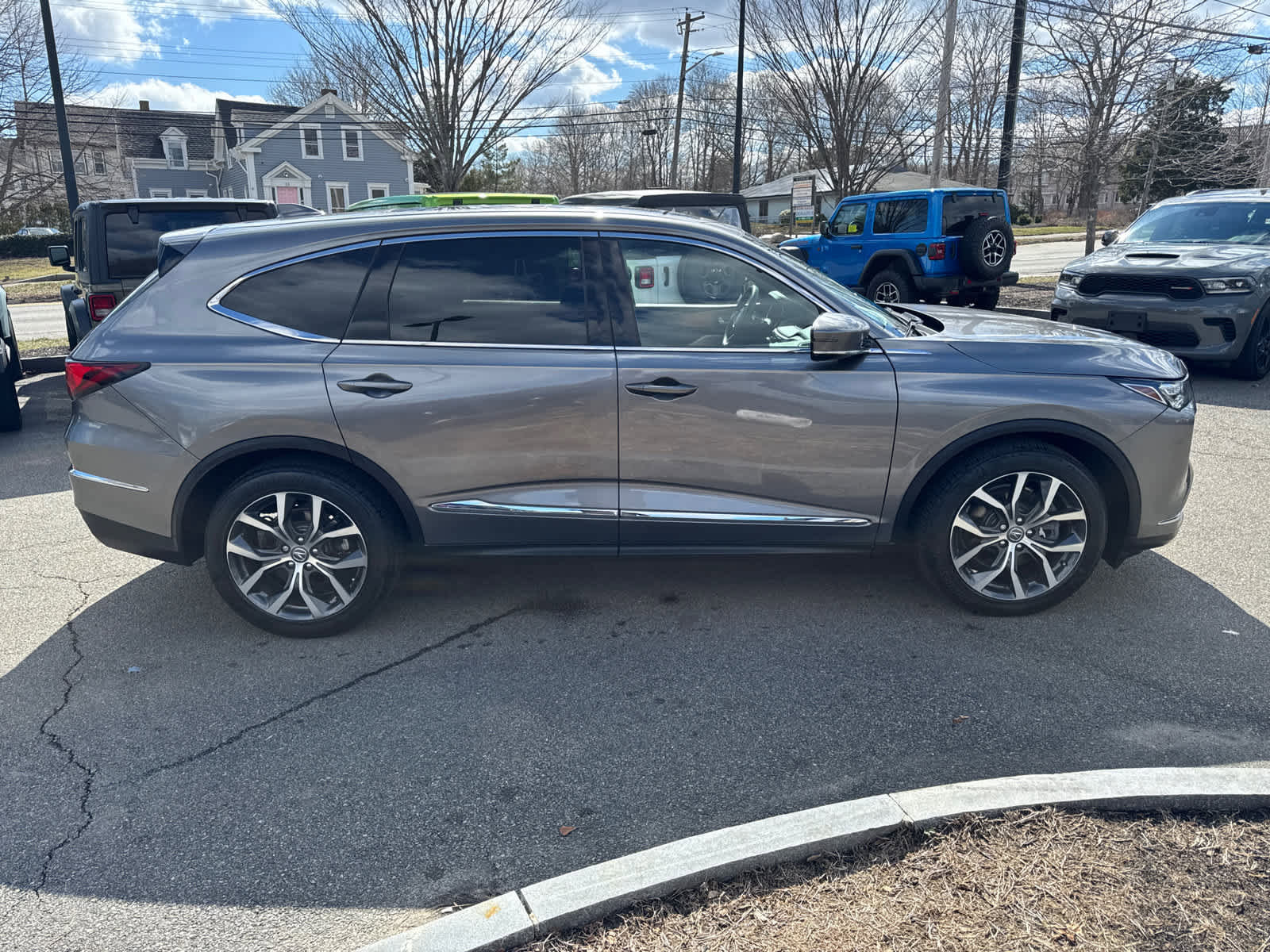 Used 2023 Acura MDX SH-AWD w/ Technology Package image 7