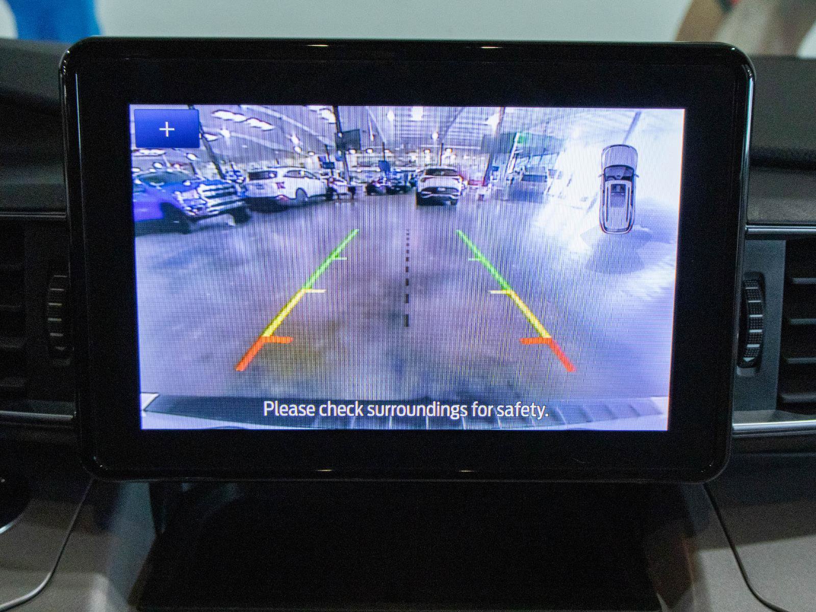 Used 2023 Ford Explorer XLT w/ Equipment Group 202A image 6