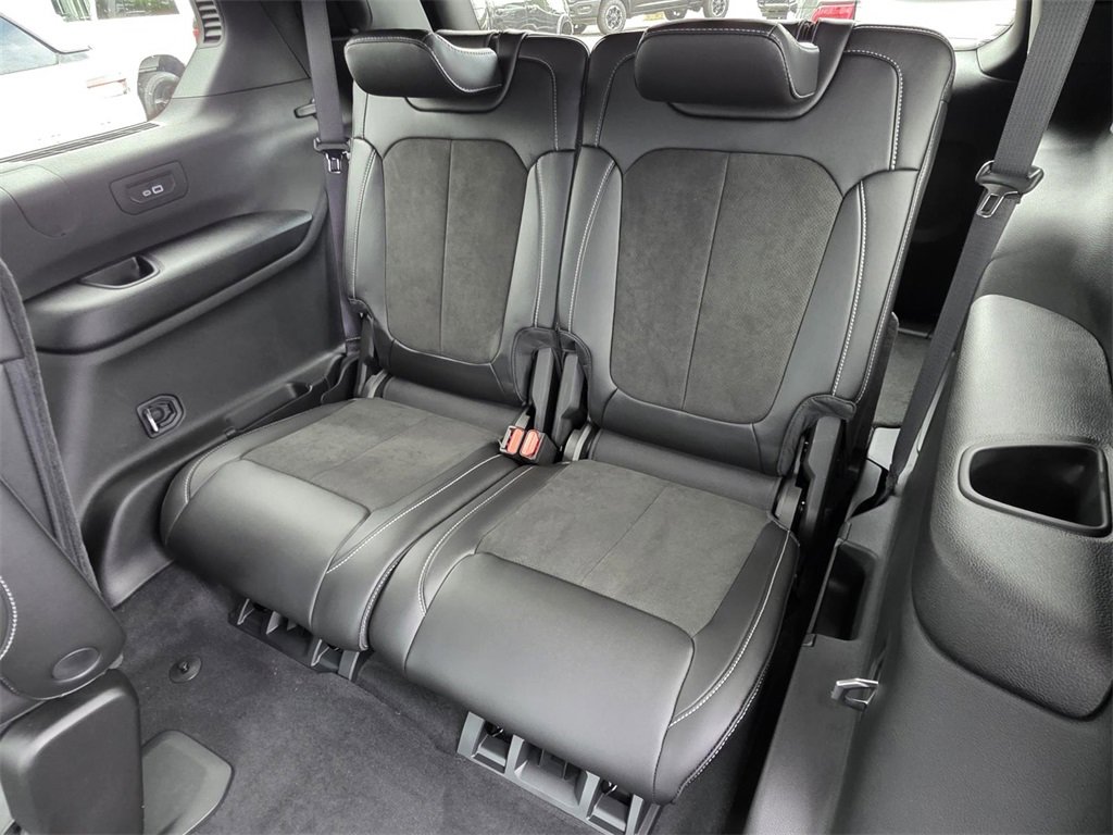 New 2025 Jeep Grand Cherokee L Altitude image 14