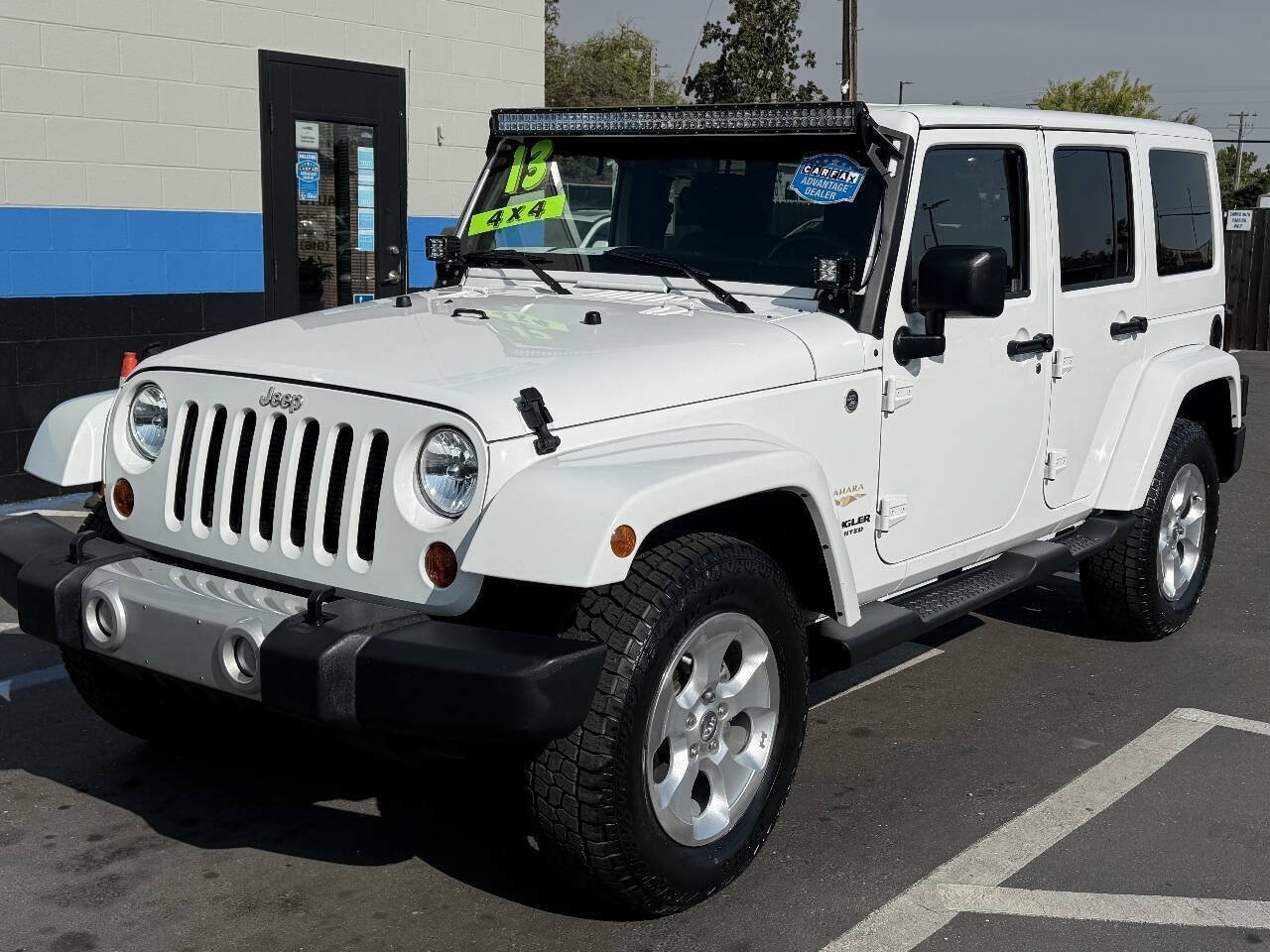 Used 2013 Jeep Wrangler Unlimited Sahara AWD/4WD image 3