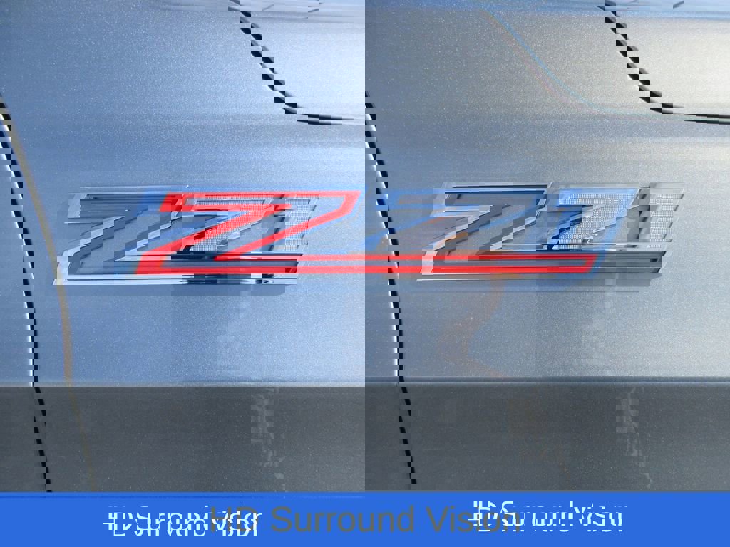 Certified 2024 Chevrolet Suburban Z71 w/ Luxury Package image 10