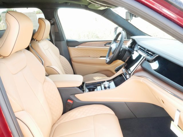 New 2025 Jeep Grand Cherokee L Summit image 24