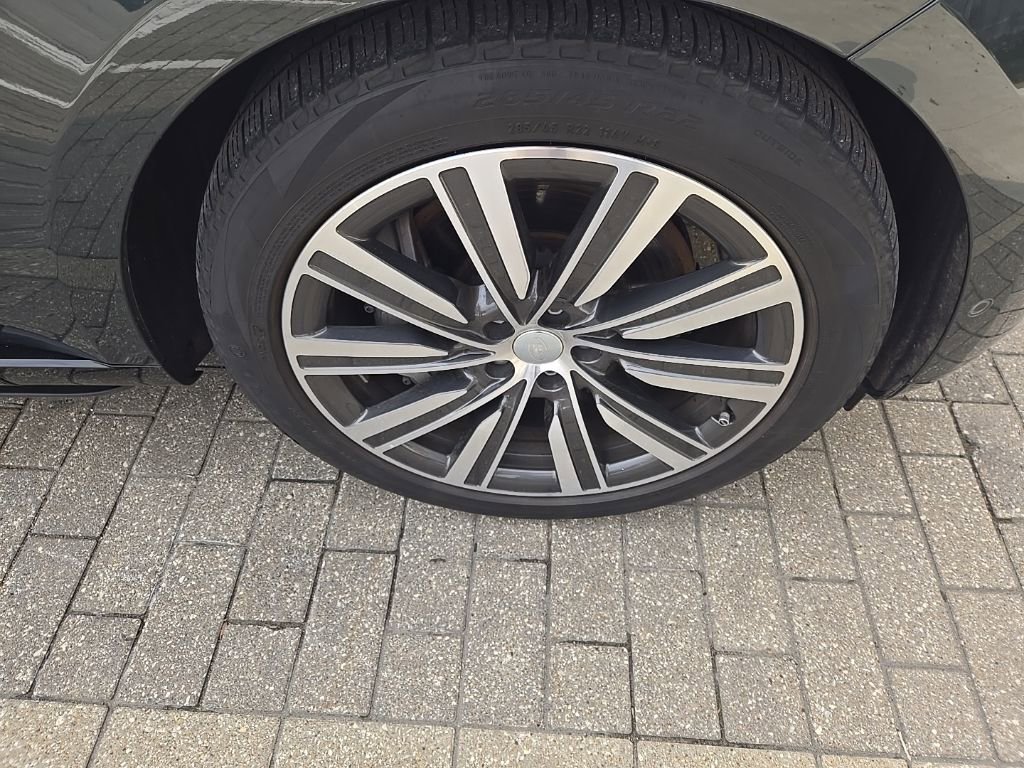 Used 2023 Land Rover Range Rover Long Wheelbase SE image 12