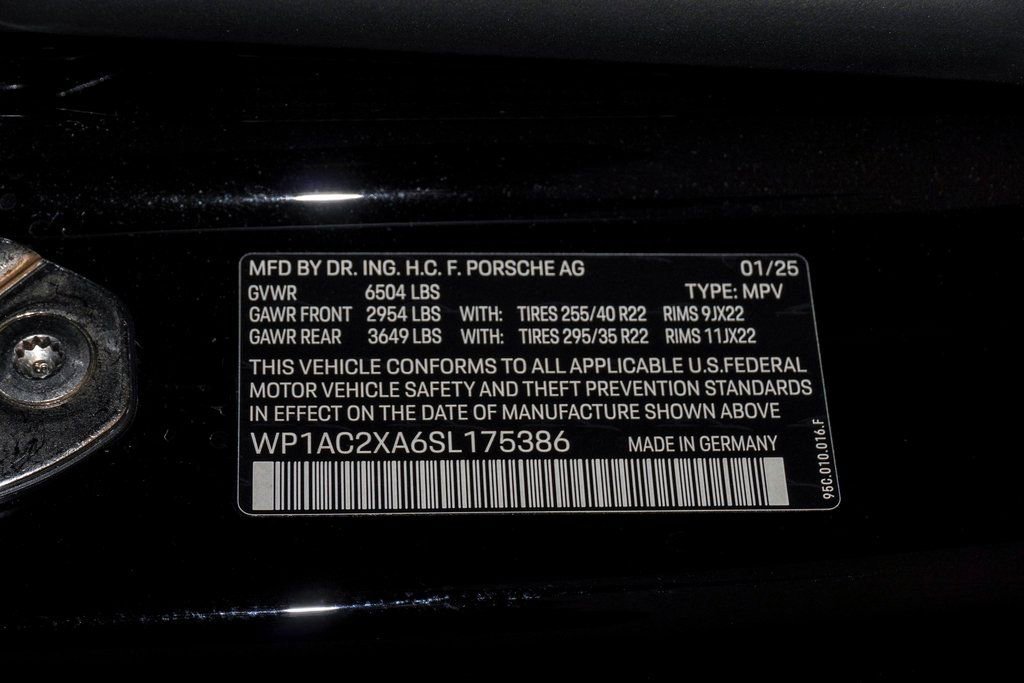 Certified 2025 Porsche Macan Turbo Electric image 31