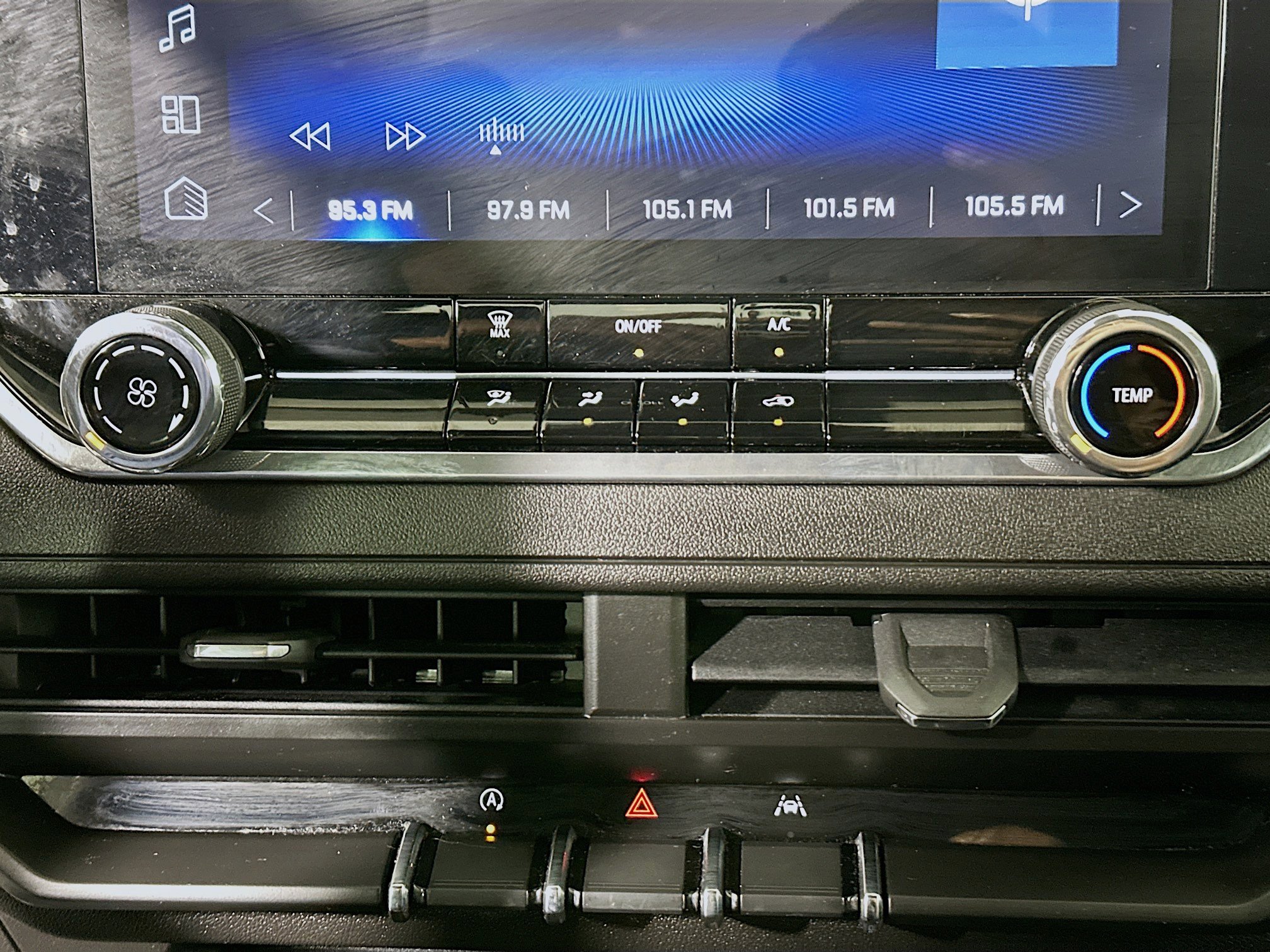 Used 2024 Chevrolet Colorado W/T image 23