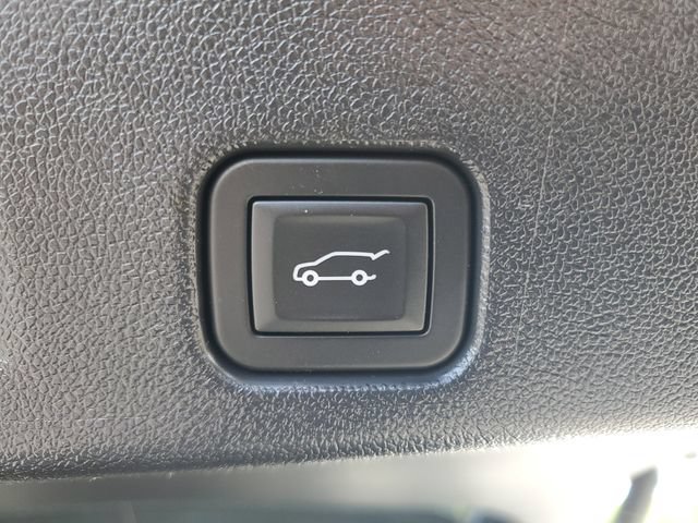 Certified 2025 Chevrolet Traverse LT FWD image 9