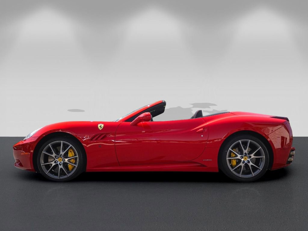 Certified 2013 Ferrari California image 6