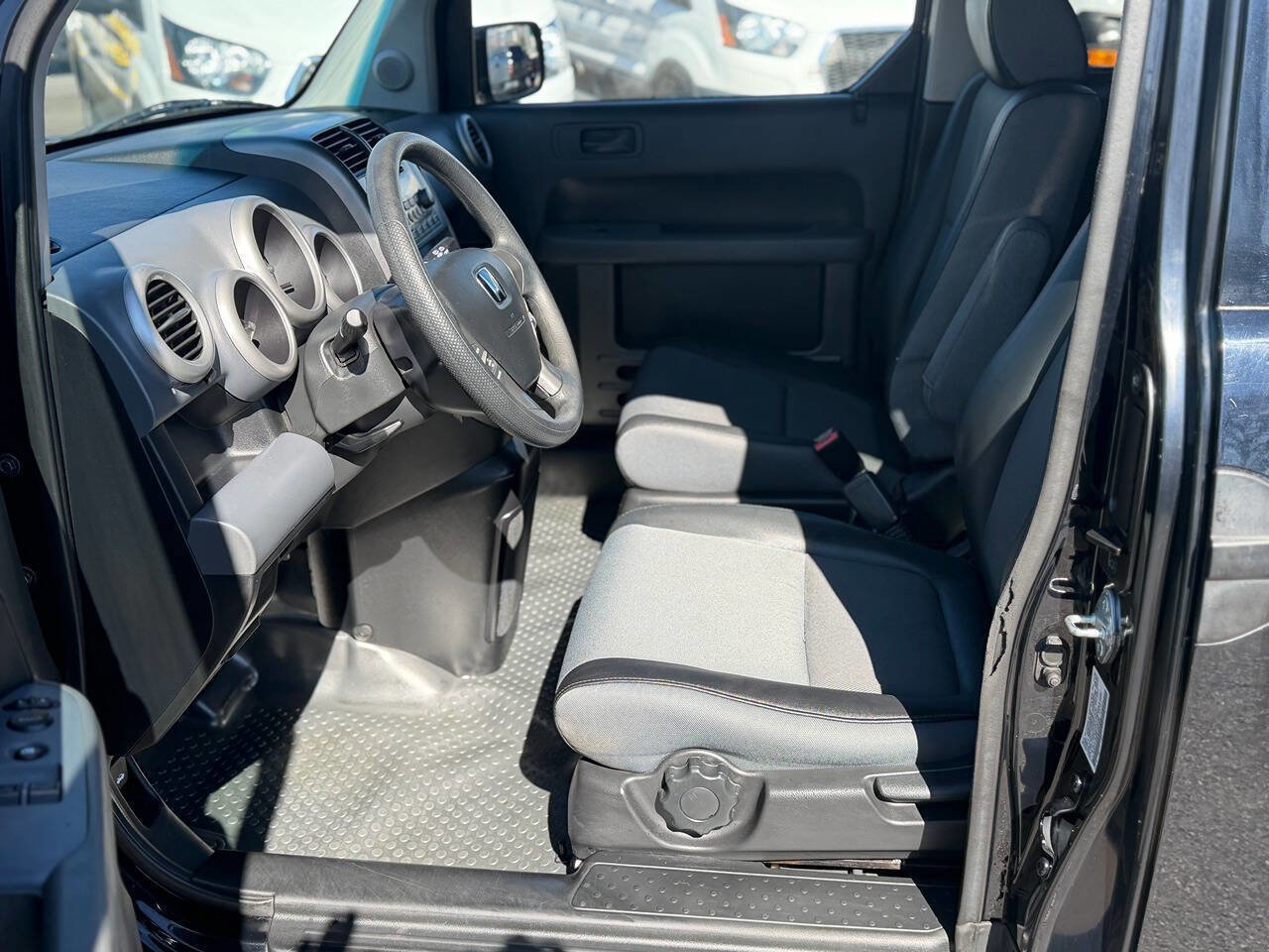 Used 2006 Honda Element EX image 9