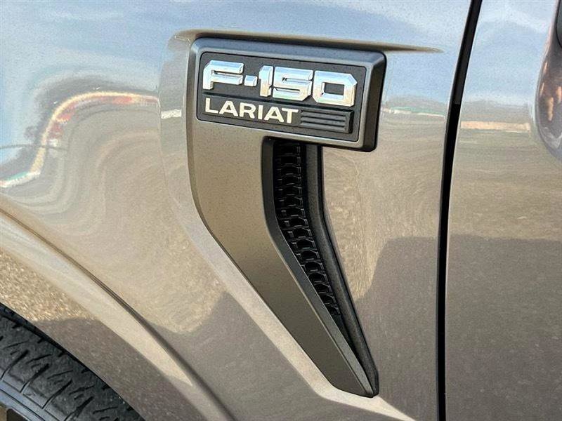 Used 2022 Ford F150 Lariat w/ Equipment Group 502A High image 11