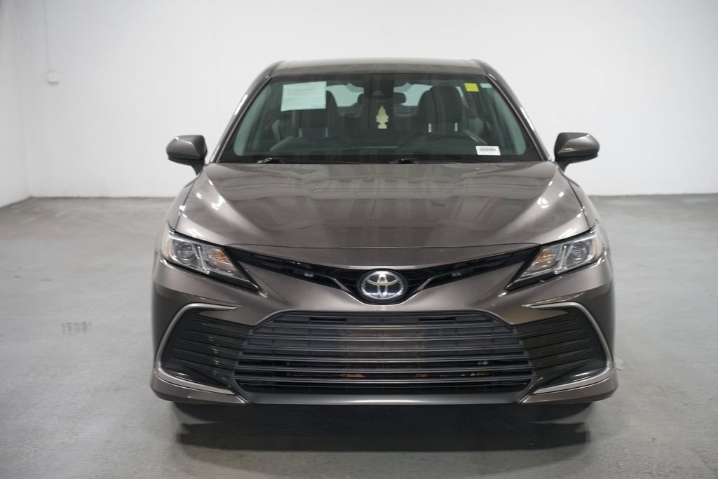 Used 2023 Toyota Camry LE image 2