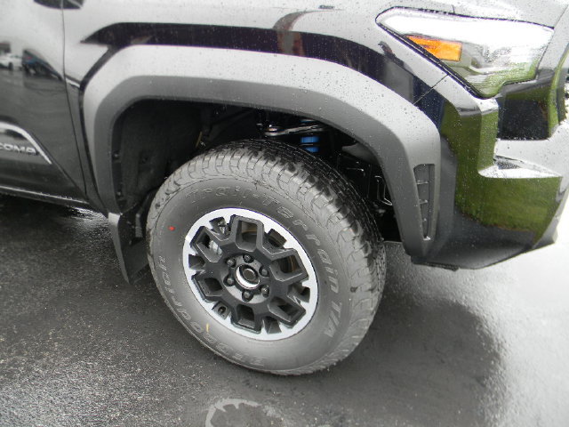 New 2026 Toyota Tacoma TRD Off-Road AWD/4WD image 10