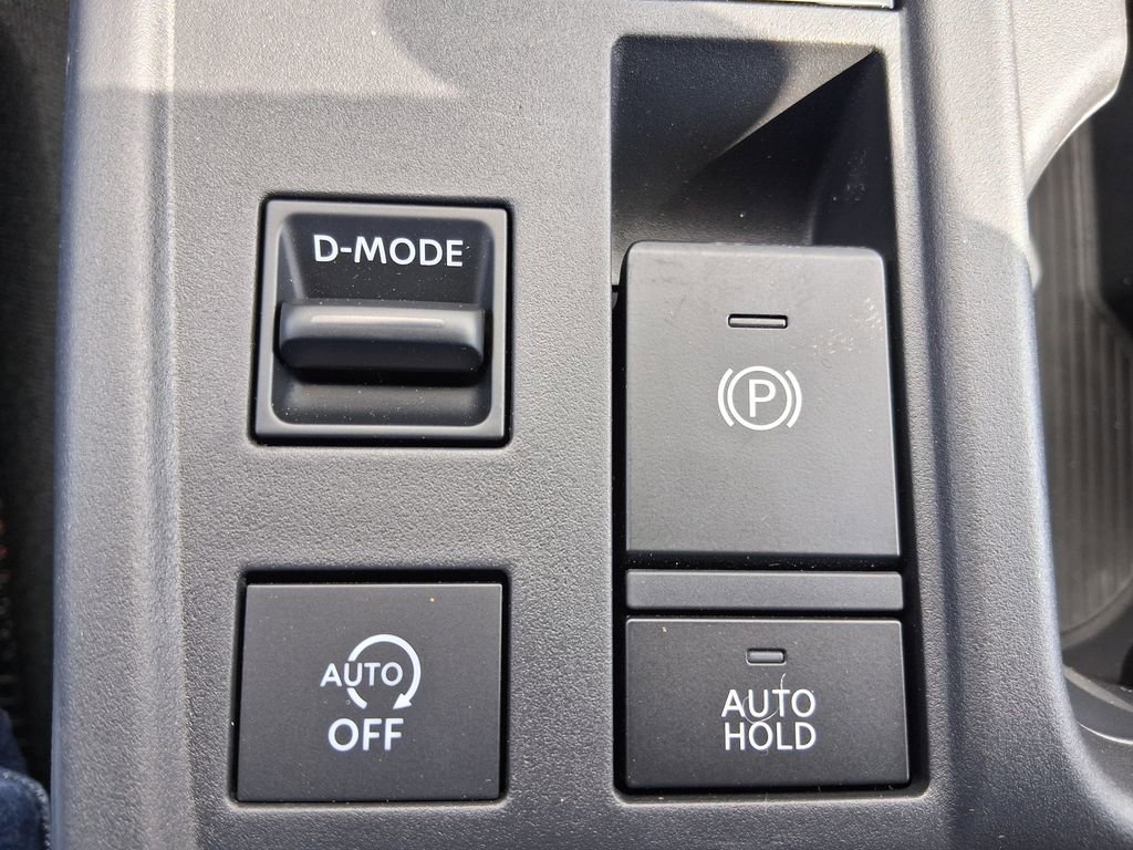 New 2026 Nissan Sentra SR w/ Floor Mat Package FWD image 19