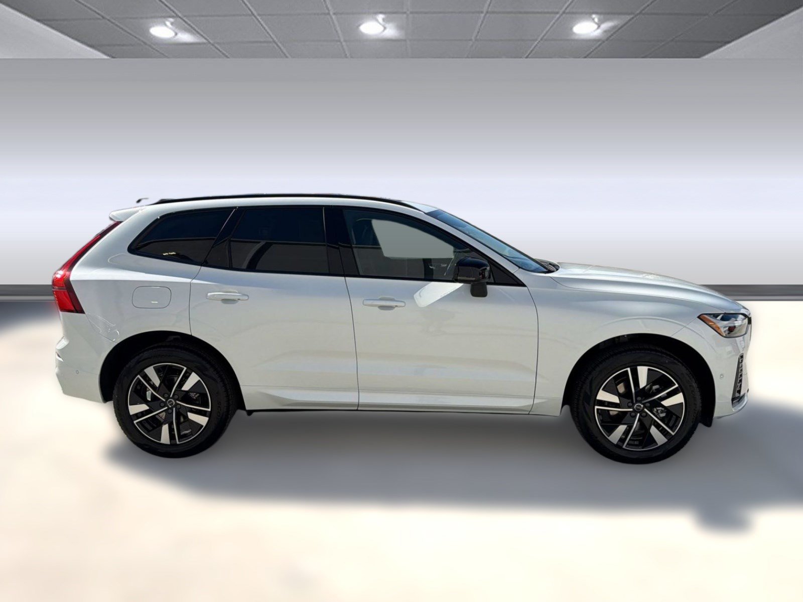 New 2026 Volvo XC60 B5 Plus w/ Climate Package AWD/4WD image 8