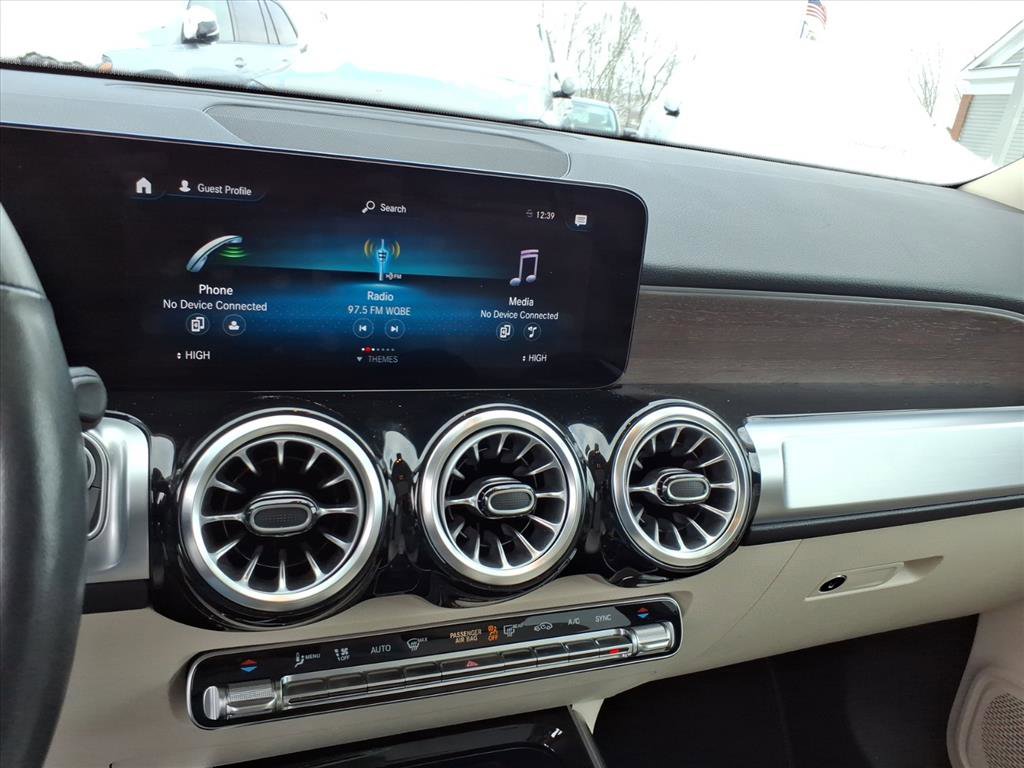 Certified 2022 Mercedes-Benz GLB 250 4MATIC image 20