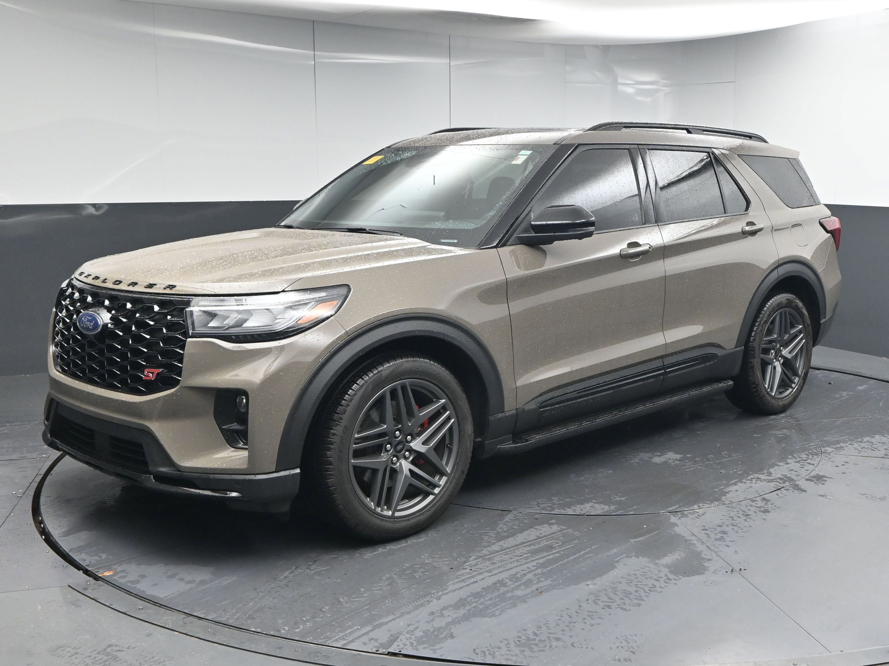 Used 2026 Ford Explorer ST w/ Sun And Sound Package image 4