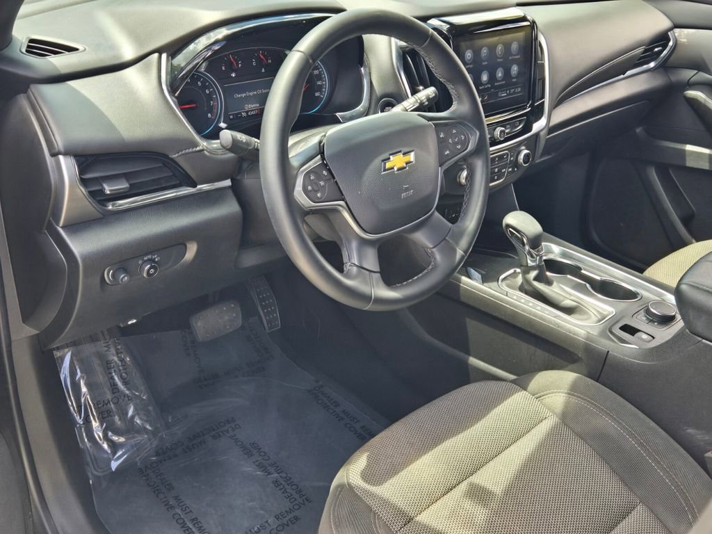 Used 2023 Chevrolet Traverse LT FWD image 11