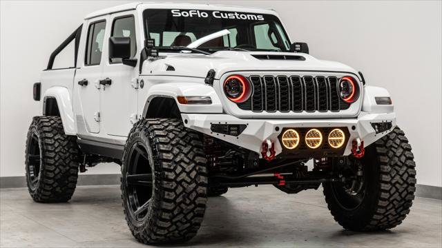Used 2026 Jeep Gladiator Sport image 3