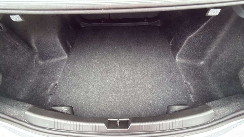 Used 2024 Chevrolet Malibu LT w/ LPO, Floor Liner Package FWD image 15