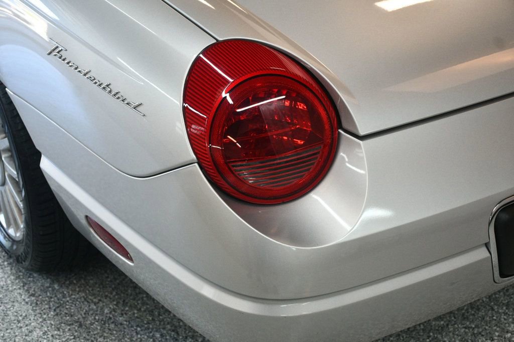 Used 2004 Ford Thunderbird RWD image 11