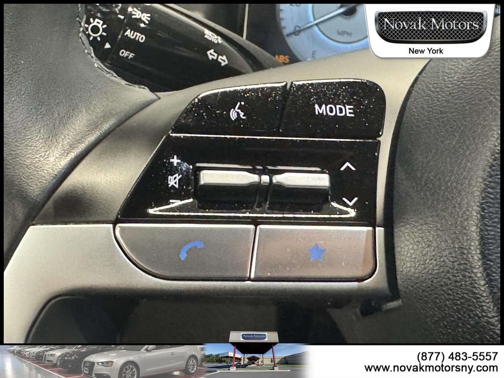 Used 2023 Hyundai Tucson SEL w/ Convenience Package AWD/4WD image 17