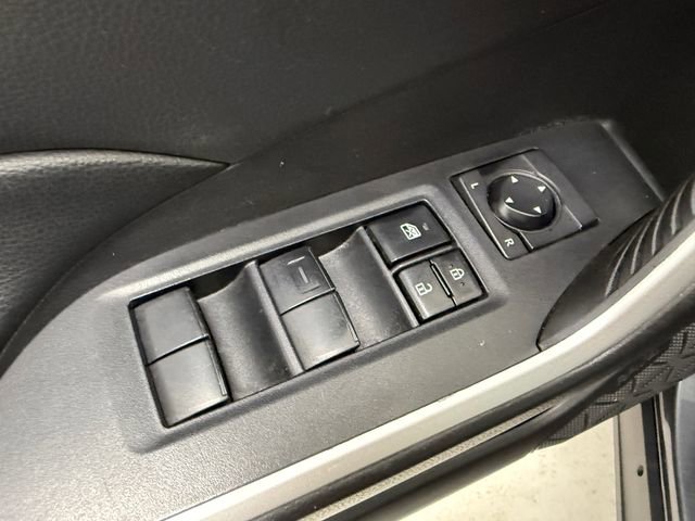 Used 2022 Toyota RAV4 LE FWD image 27