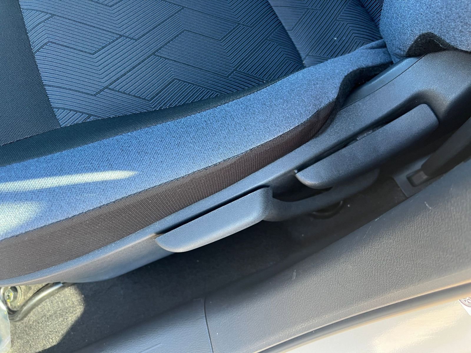 Used 2025 Nissan Versa SV image 22