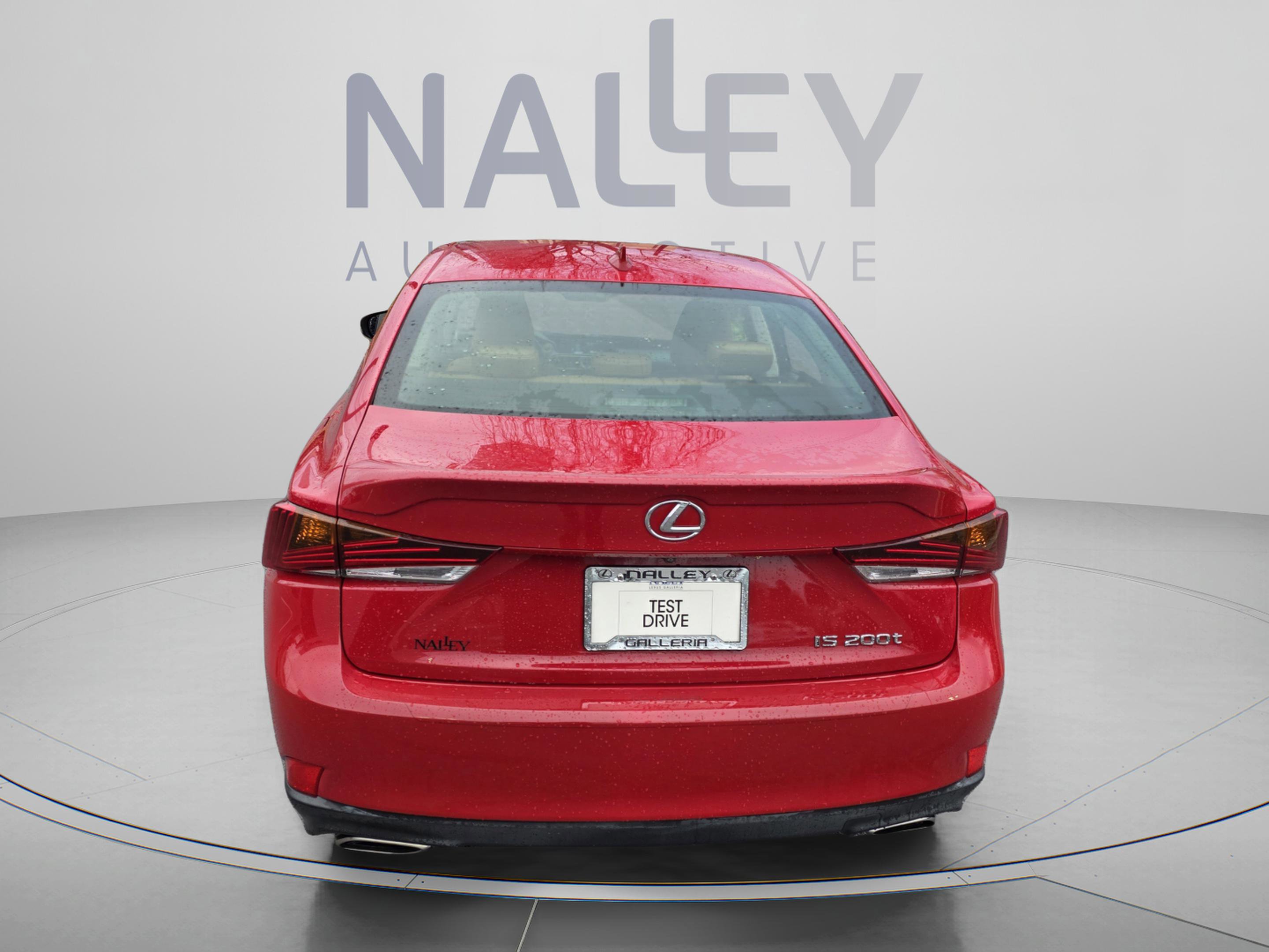 Used 2017 Lexus IS 200t image 4