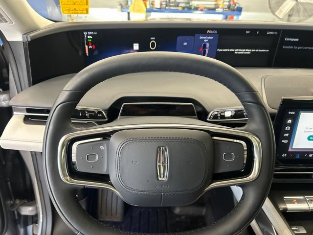 Used 2025 Lincoln Nautilus Reserve AWD/4WD image 14