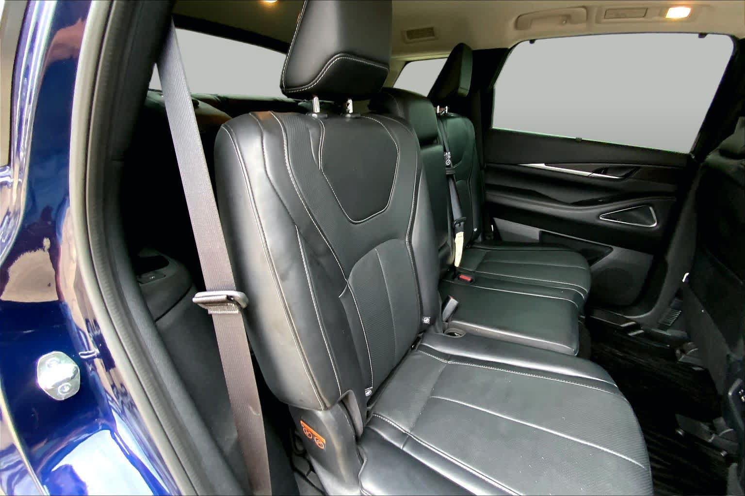 Used 2022 INFINITI QX60 Sensory w/ Cargo Package FWD image 18