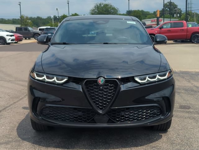 Used 2024 Alfa Romeo Tonale Veloce w/ Active Assist Package AWD/4WD image 8