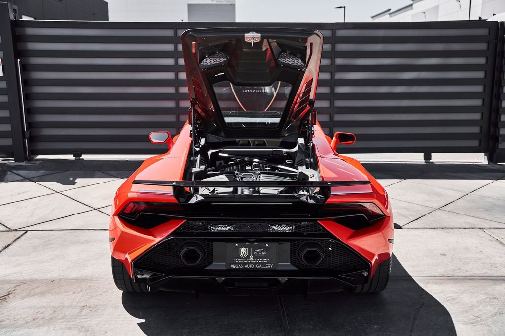 Used 2023 Lamborghini Huracan Tecnica image 25