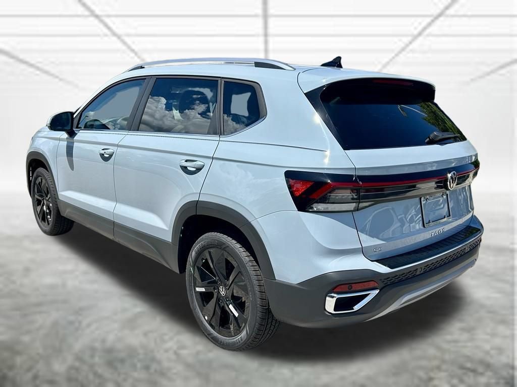 New 2026 Volkswagen Taos SE FWD image 7