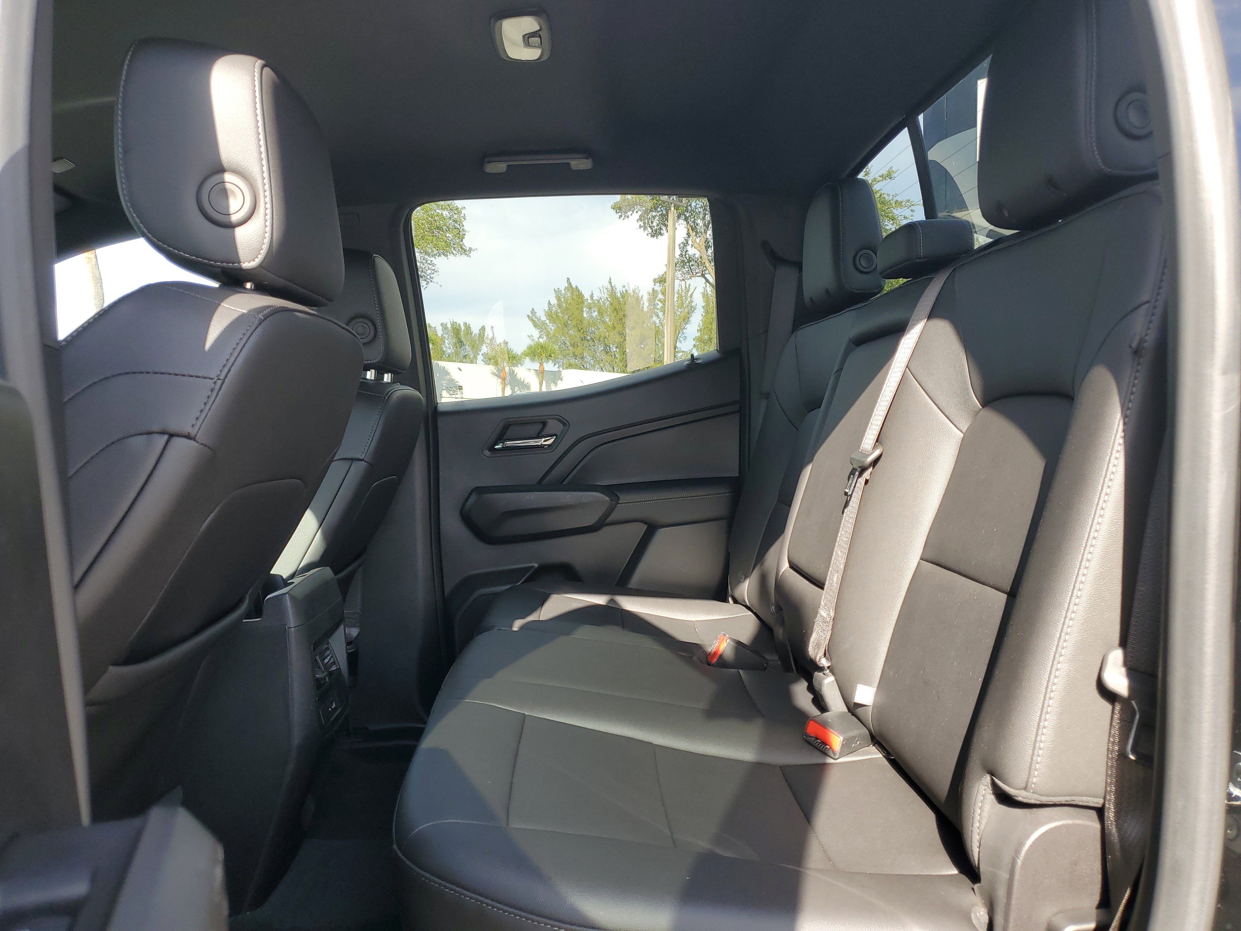 Used 2023 Chevrolet Colorado LT w/ LT Convenience Package III image 13