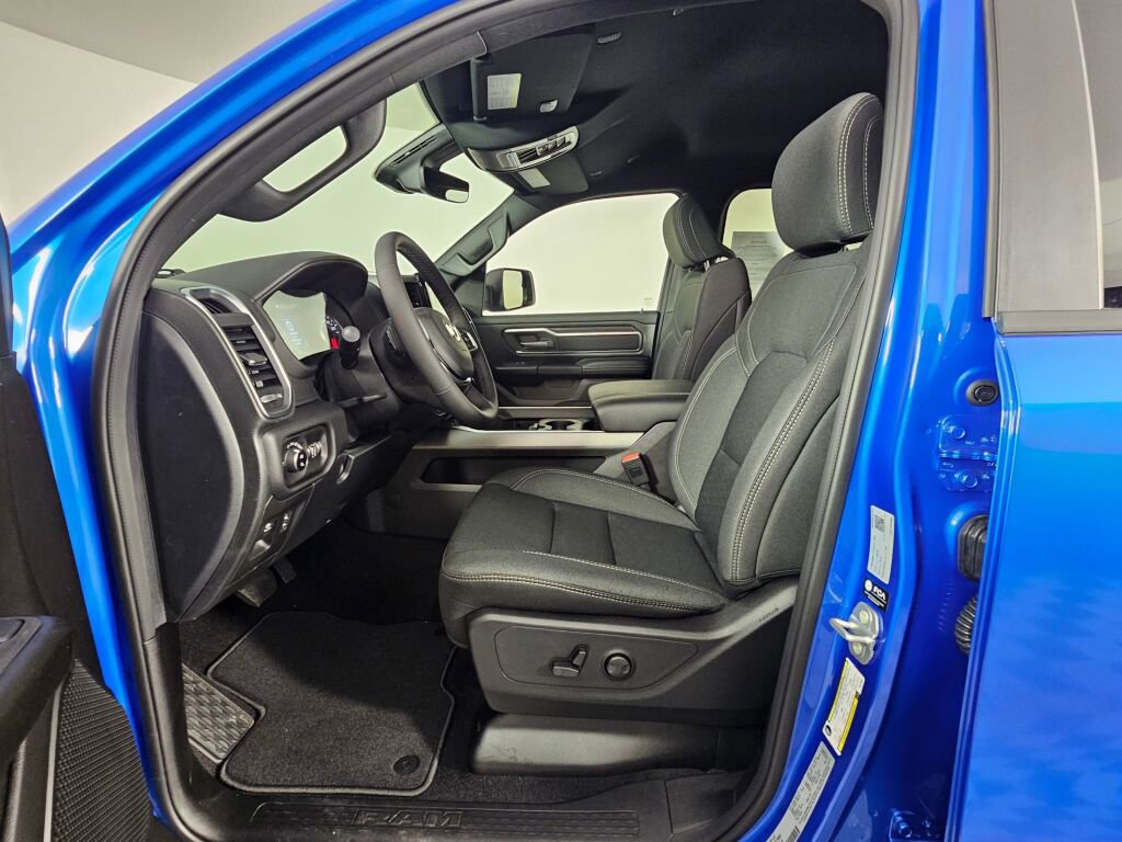 New 2026 RAM 1500 Big Horn AWD/4WD image 17