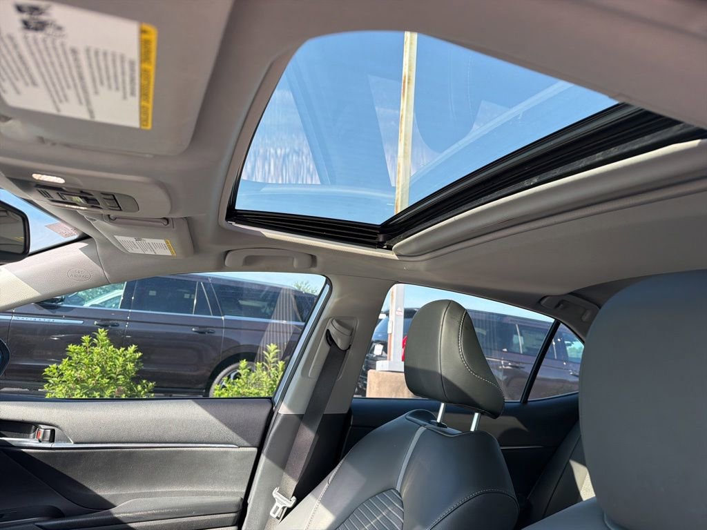 Used 2024 Toyota Camry SE w/ Convenience Package FWD image 10