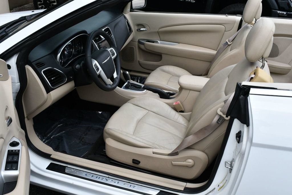 Used 2012 Chrysler 200 Limited FWD image 14
