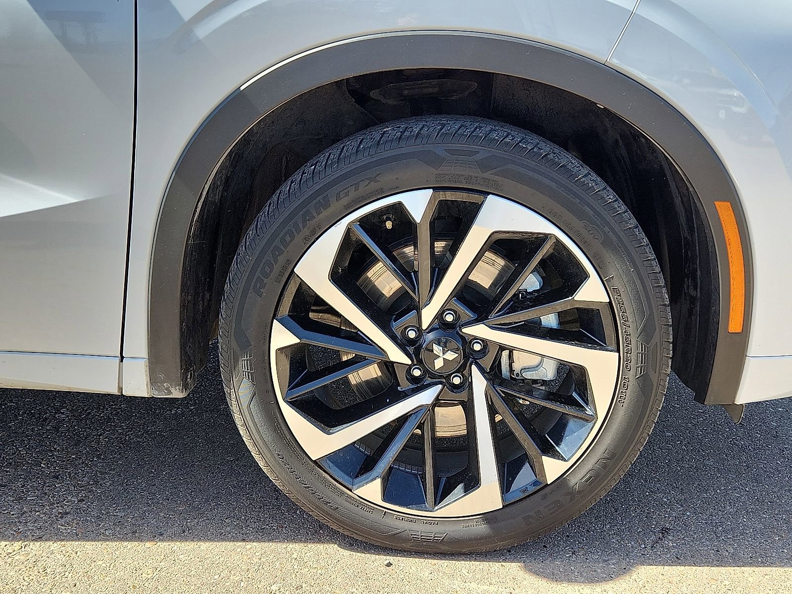 Used 2024 Mitsubishi Outlander SEL image 5