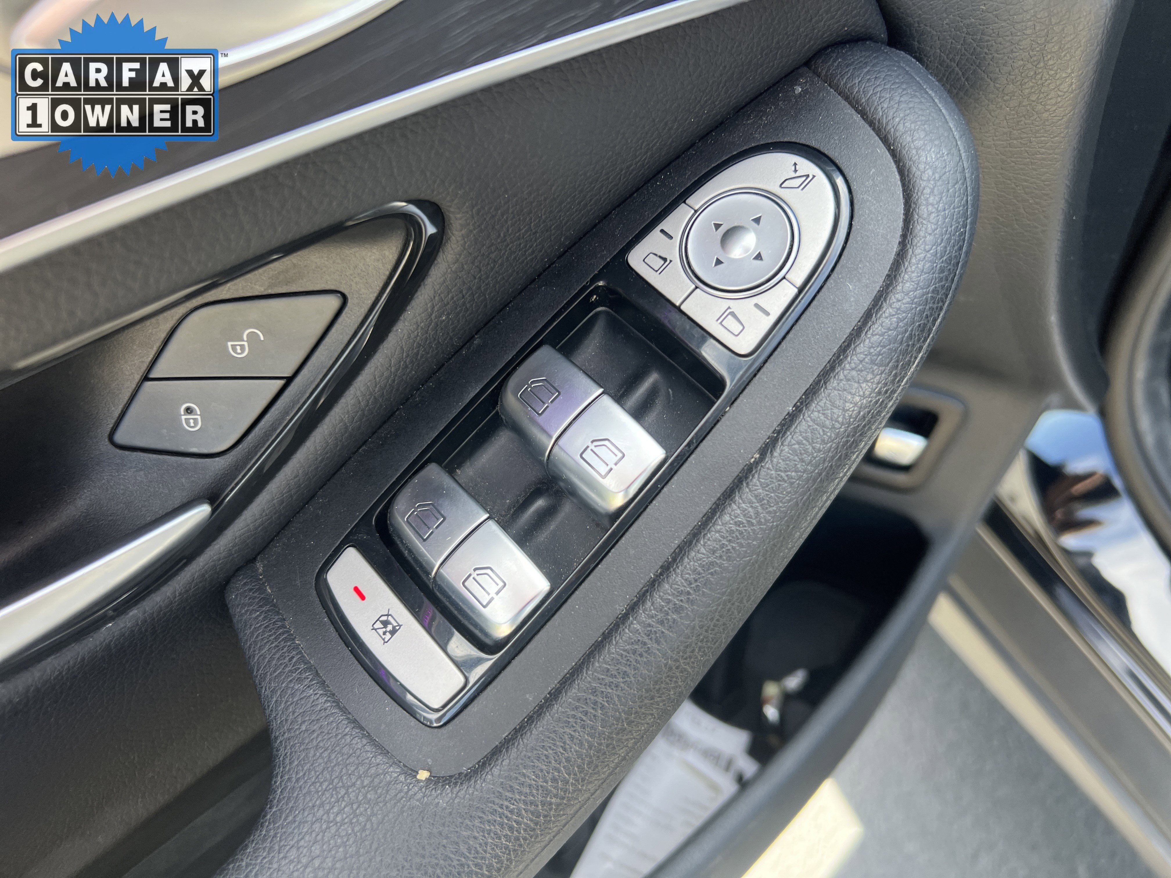 Used 2021 Mercedes-Benz GLC 300 4MATIC image 15