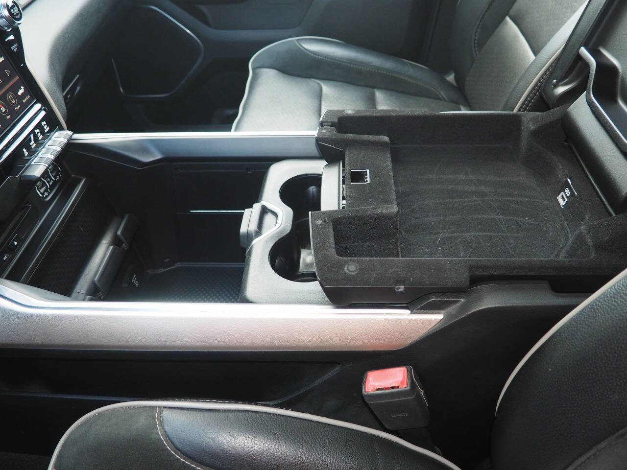 Used 2019 RAM 1500 Laramie image 22