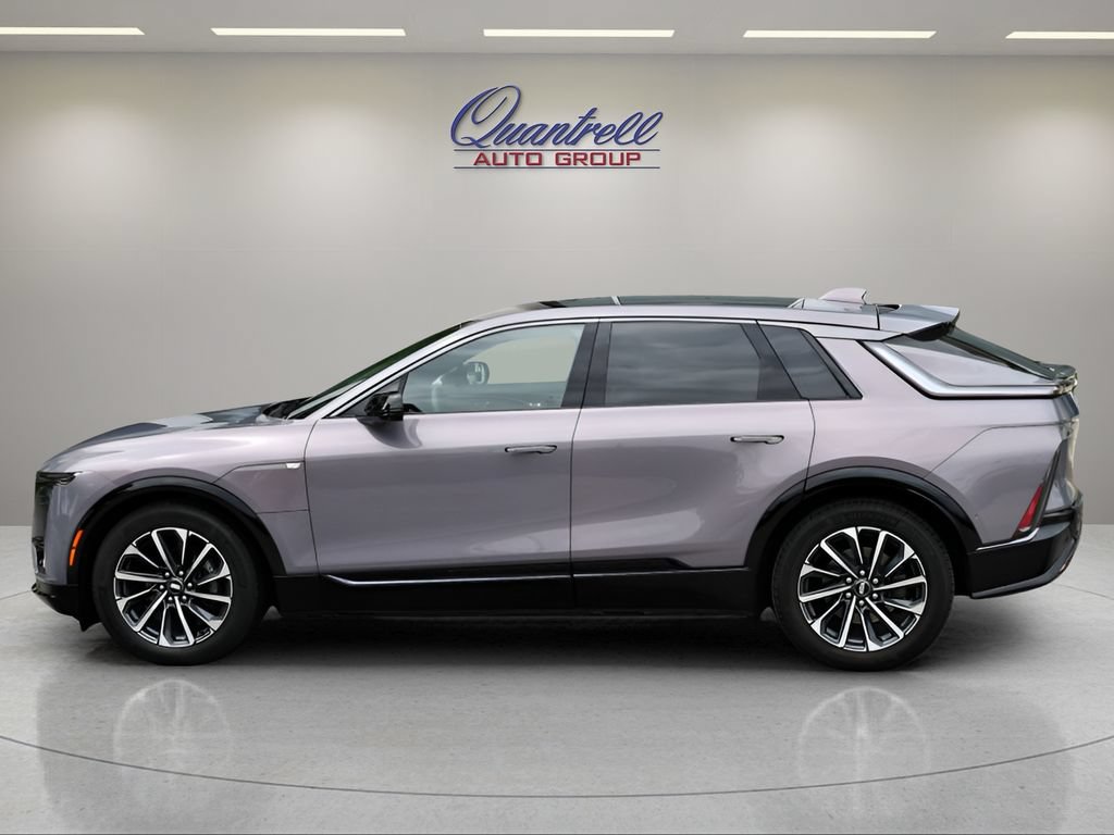 Used 2024 Cadillac Lyriq Sport AWD/4WD image 7