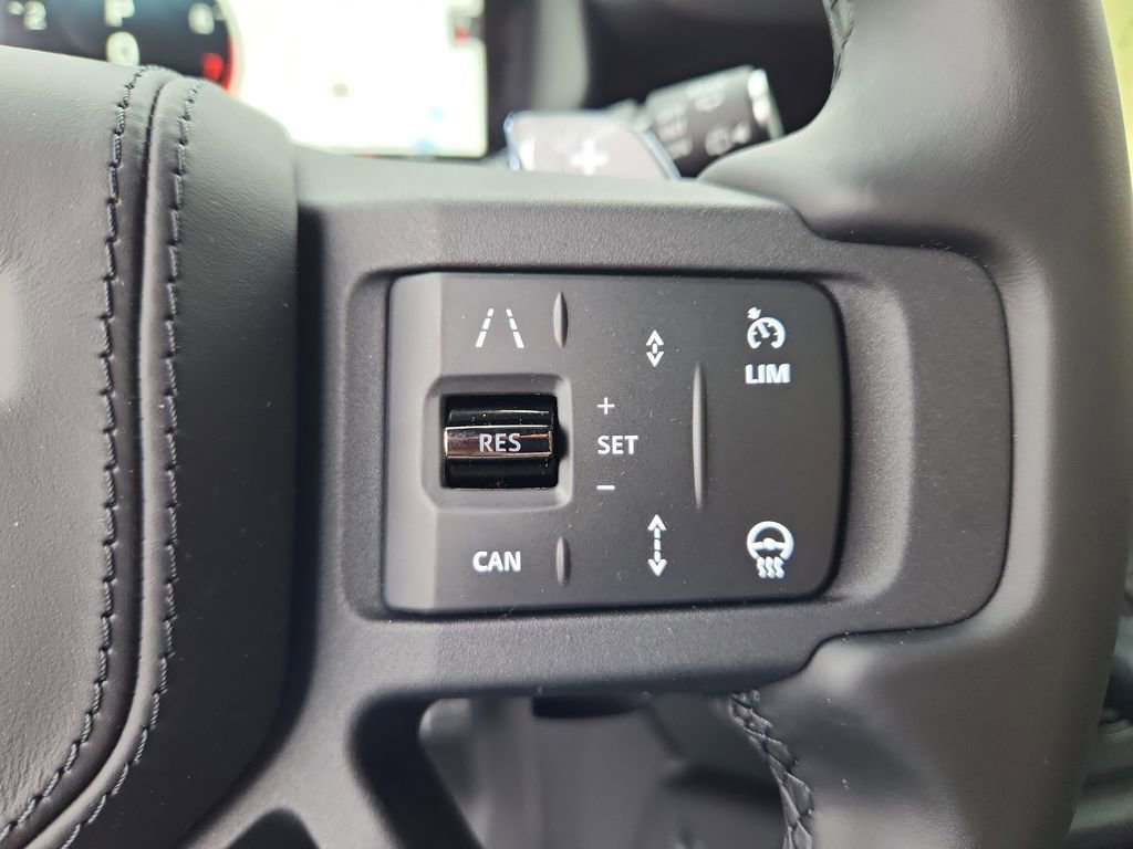 New 2026 Land Rover Defender 110 OCTA AWD/4WD image 18