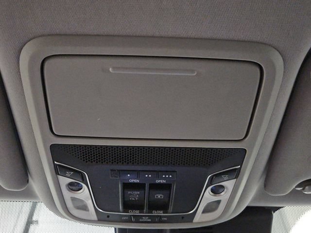 Used 2016 Honda Pilot Elite image 37